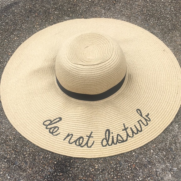 *DO NOT DISTURB Vacation Sun Straw Floppy Brim Hat - Picture 4 of 8